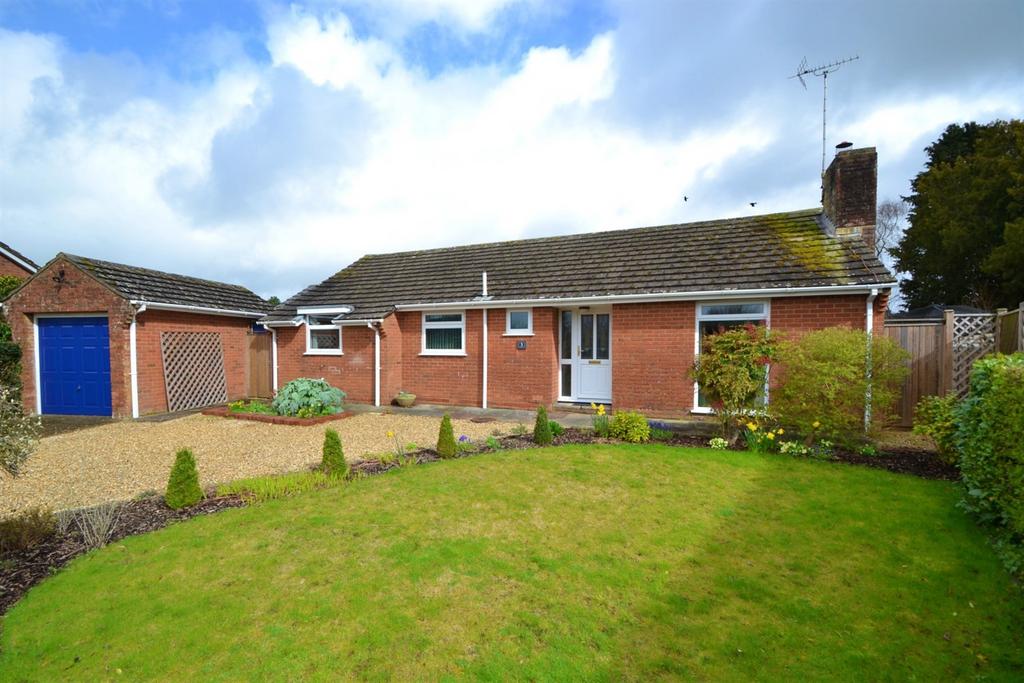 Fordingbridge 3 bed detached bungalow for sale - £550,000