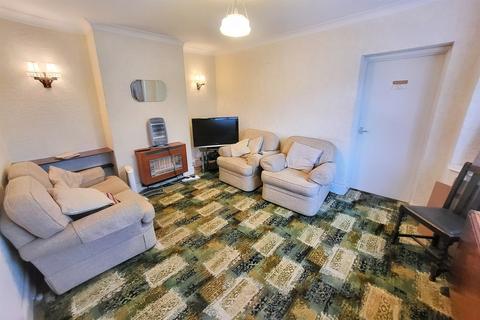 38 Bradpole Road, Bournemouth, BH8 9NX