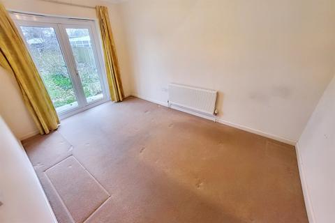 38 Bradpole Road, Bournemouth, BH8 9NX