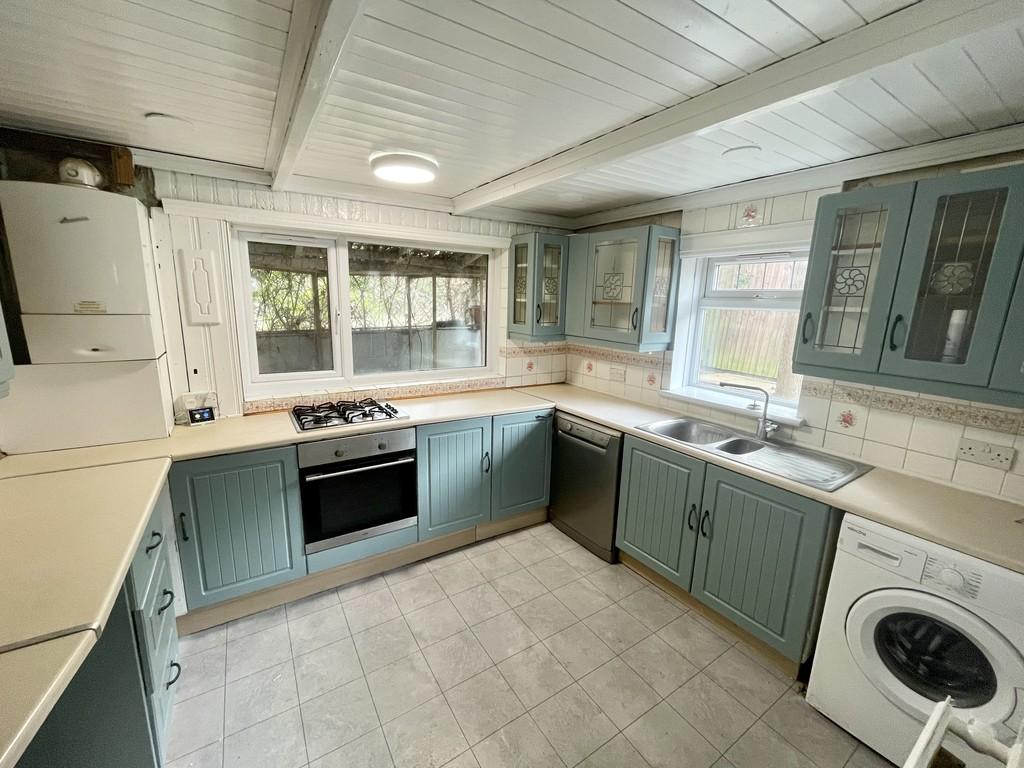 Brighton Road, Hooley 2 bed semidetached house £1,350 pcm (£312 pw)