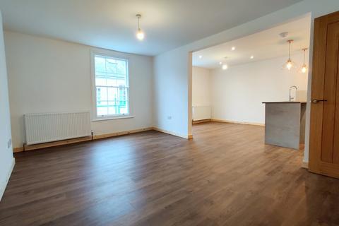 3 bedroom apartment to rent, Falmouth