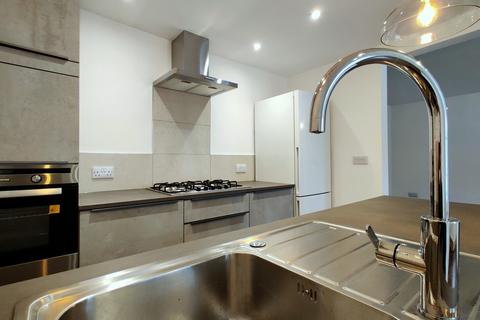 3 bedroom apartment to rent, Falmouth