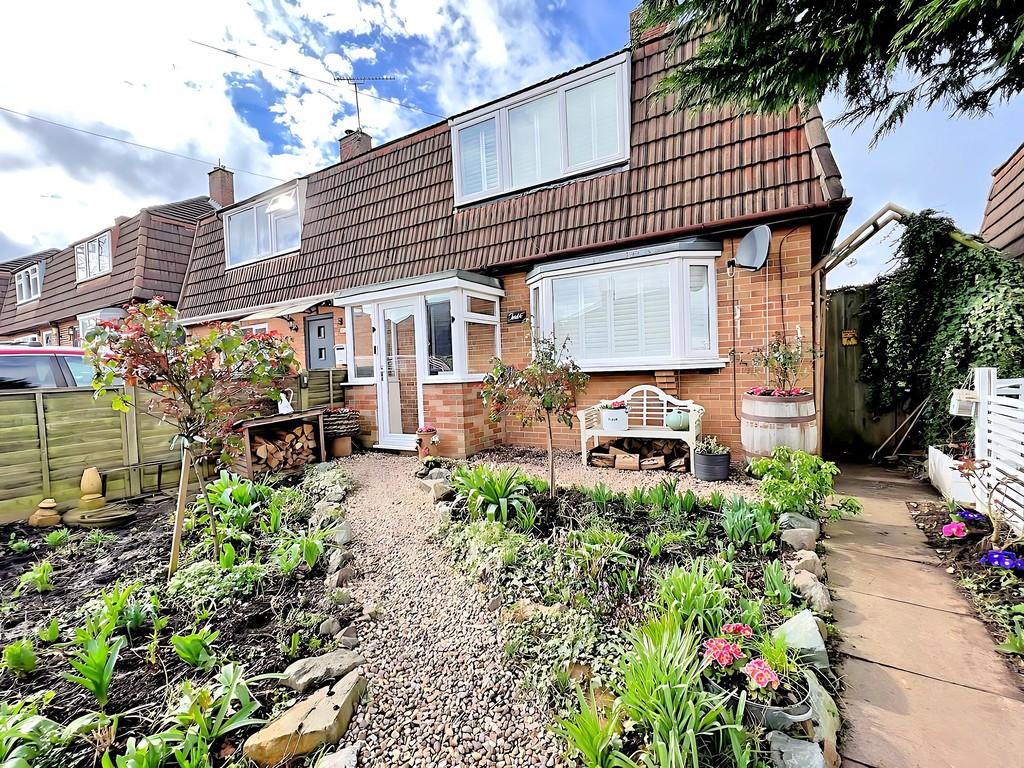Old Winnings Road, Keresley End,Coventry CV7 8JL 3 bed semidetached