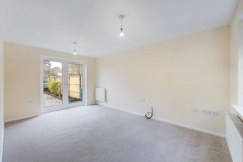 19 Russell Close, Uttoxeter, ST14 8HZ