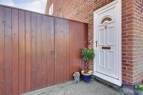 27 Durweston Close, Bournemouth, BH9 3QB