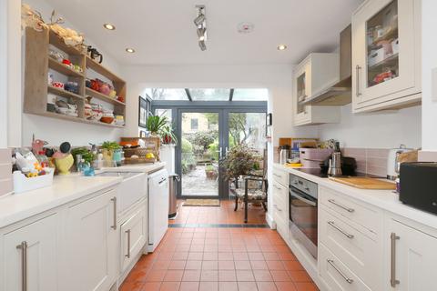 41 Aden Grove, London, N16 9NP