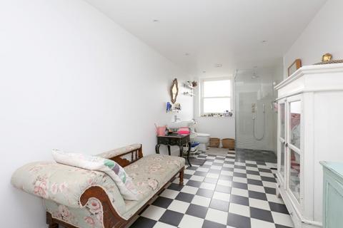 41 Aden Grove, London, N16 9NP