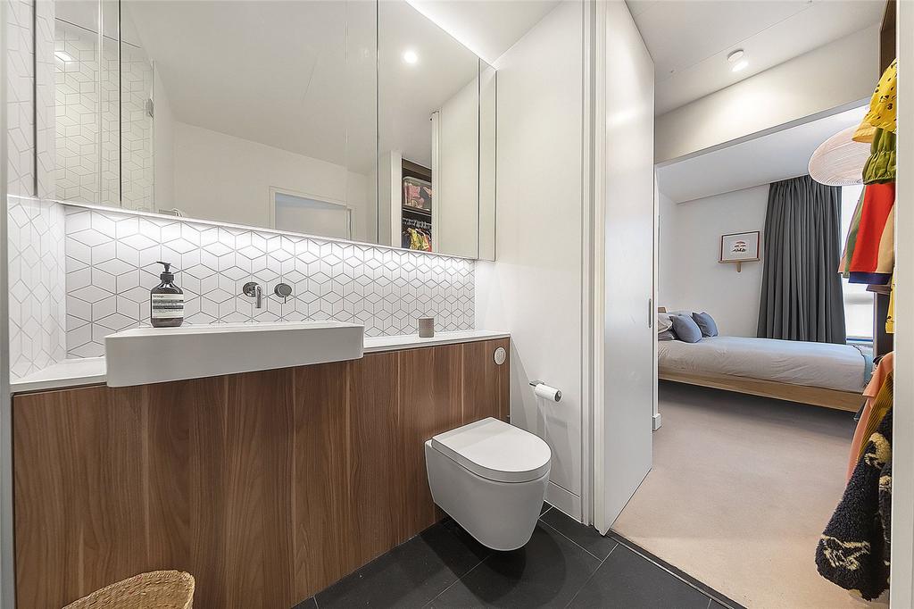 Ensuite