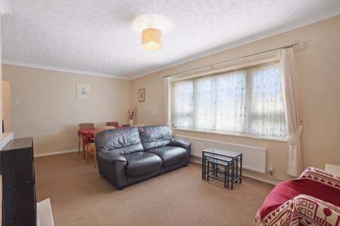 2 bedroom apartment to rent, Leander Road, Rochester