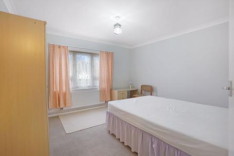 2 bedroom apartment to rent, Leander Road, Rochester