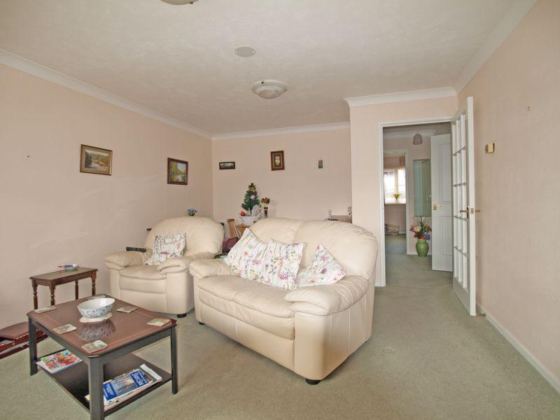 Felpham Village, West Sussex 2 bed retirement property for sale £169,950