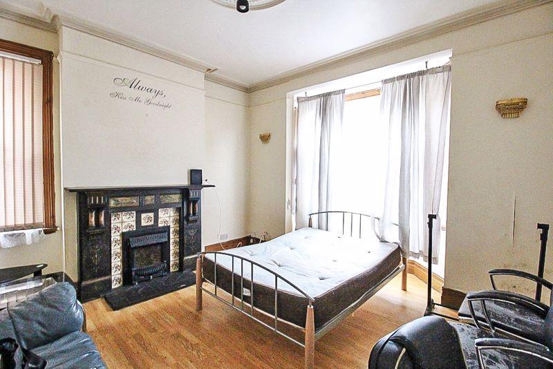 Grange Road, DUDLEY, DY1 2AP 4 bed semidetached house for sale £225,000
