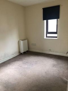 1 bedroom apartment for sale - This is a nice one bedroom apartment on the Firwood Park Estate.