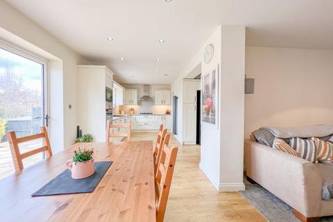 65 Elmtree Road, Sutton Coldfield, B74 3RZ