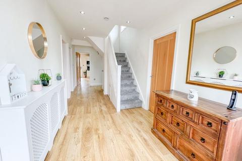 65 Elmtree Road, Sutton Coldfield, B74 3RZ