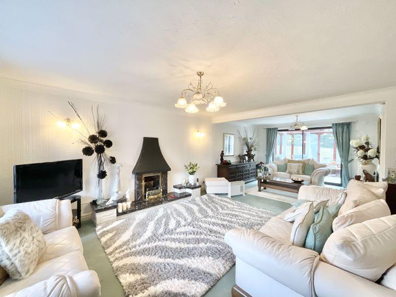 Renaissance Way, Crewe, Cheshire 4 bed detached house £350,000