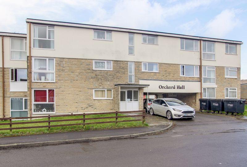Hawthorn Grove, Trowbridge 2 bed apartment to rent £775 pcm (£179 pw)