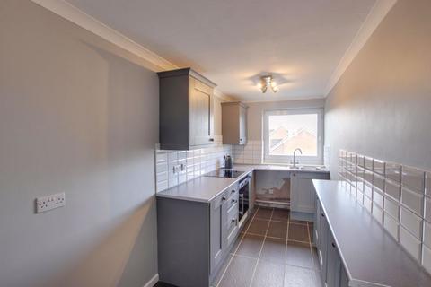 2 bedroom apartment to rent, Hawthorn Grove, Trowbridge