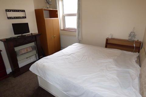12 Vauxhall Road, Gloucester, GL1 4EX