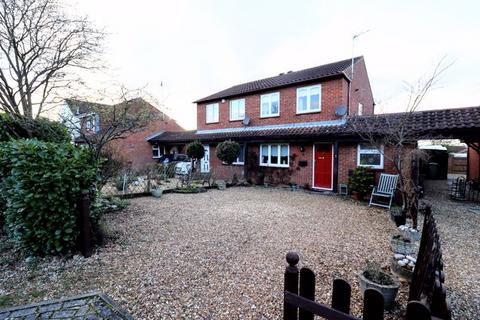 22 Challacombe, Furzton, Milton Keynes, MK4 1DP