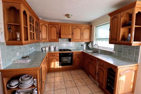 22 Challacombe, Furzton, Milton Keynes, MK4 1DP