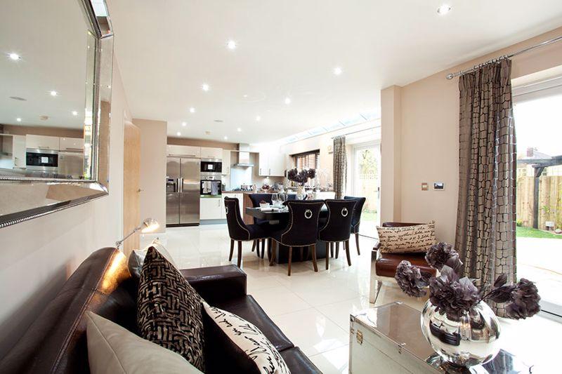 Family / Kitchen /