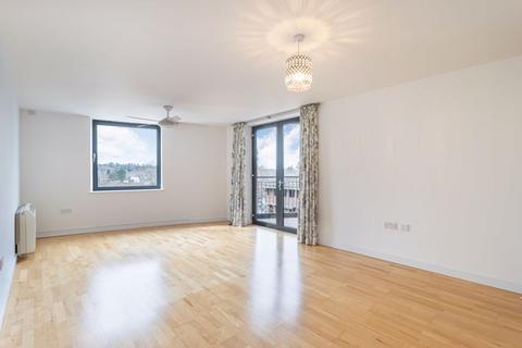 2 bedroom apartment for sale - Lower Tanbridge Way, Horsham
