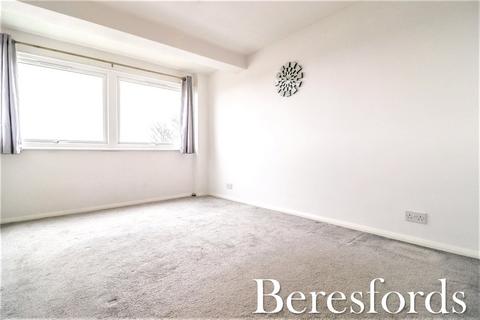2 bedroom penthouse for sale - Carlton Close, Upminster, RM14