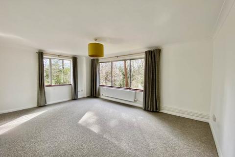 3 bedroom flat to rent - Amhurst Court, Grange Road, Cambridge