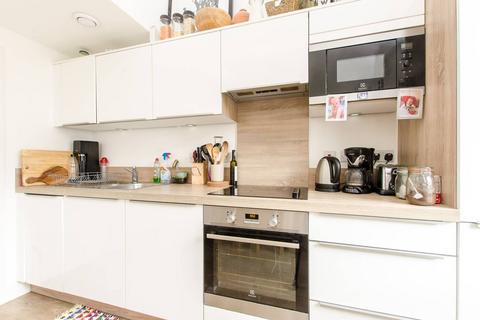 1 bedroom flat to rent - Milles Square, Brixton, London, SW9