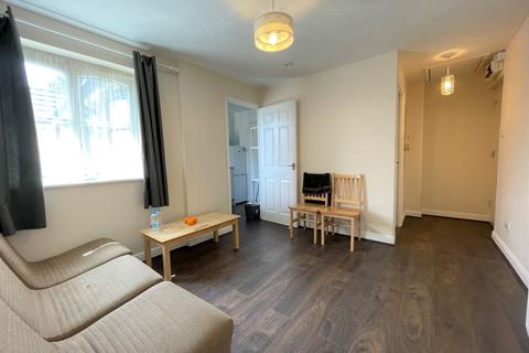 1 bedroom flat to rent - Cherry Blossom Close, London N13