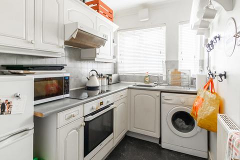 1 bedroom flat for sale, Meadow Court, Winton