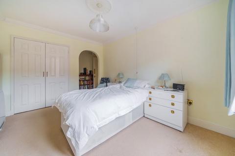 2 bedroom apartment for sale - Lions Hall, St. Swithun Street, Winchester, Hampshire, SO23