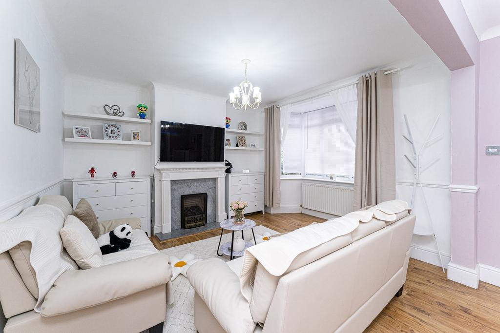 Birch Avenue, Winwick, Warrington, WA2 3 bed semidetached house for