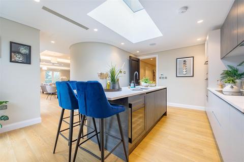 3 bedroom penthouse for sale - High Firs, Radlett