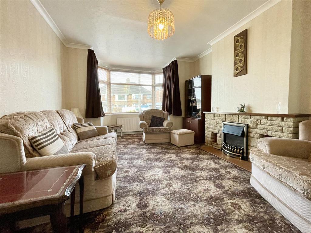 Raddens Road, Halesowen 3 bed semidetached house £350,000