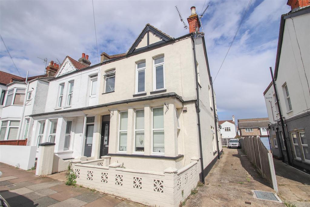 Beach Avenue, LeighonSea 2 bed property for sale £325,000