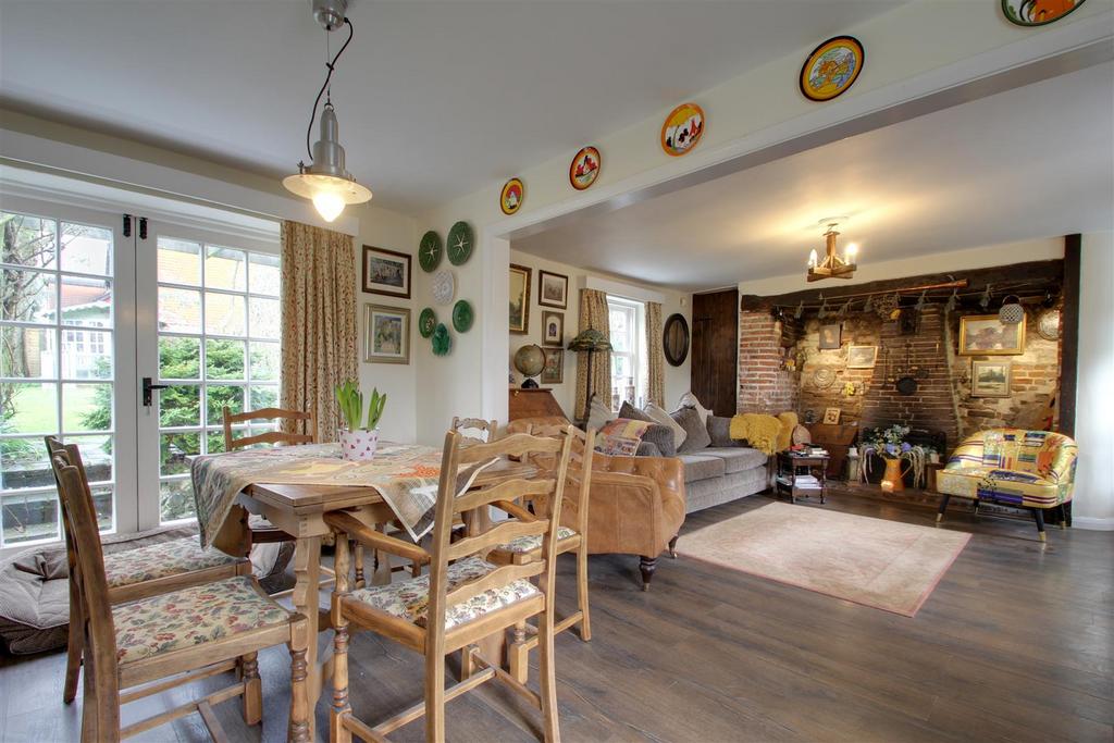 Pond Lane, Worthing 4 bed detached house for sale £725,000