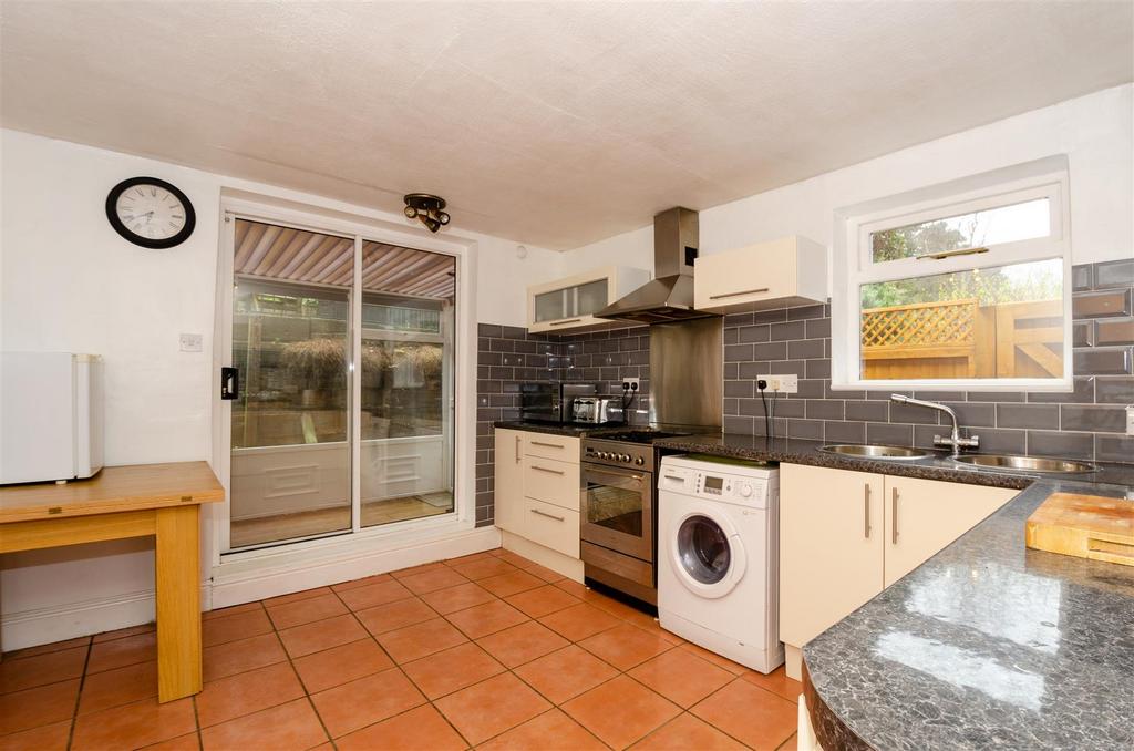 62 Wilden Lane - internals-5.JPG