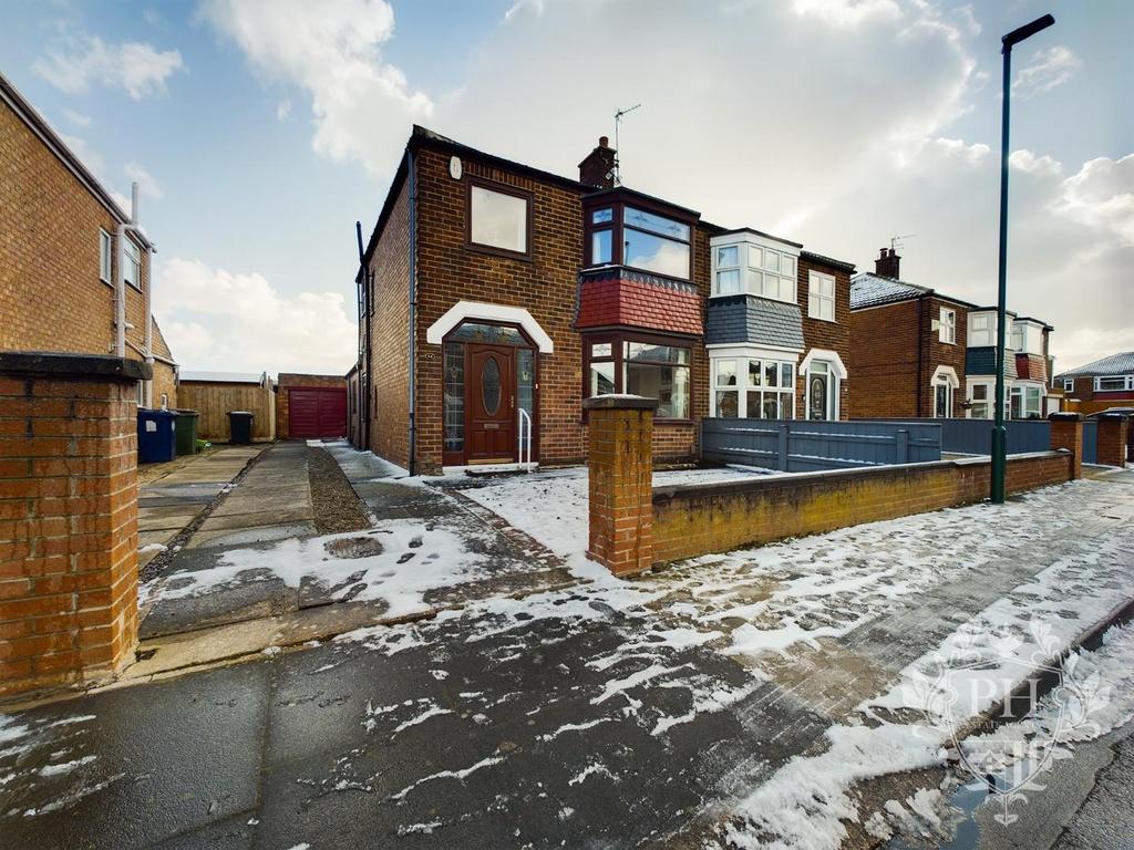 Lime Crescent, Middlesbrough 3 bed semidetached house £140,000