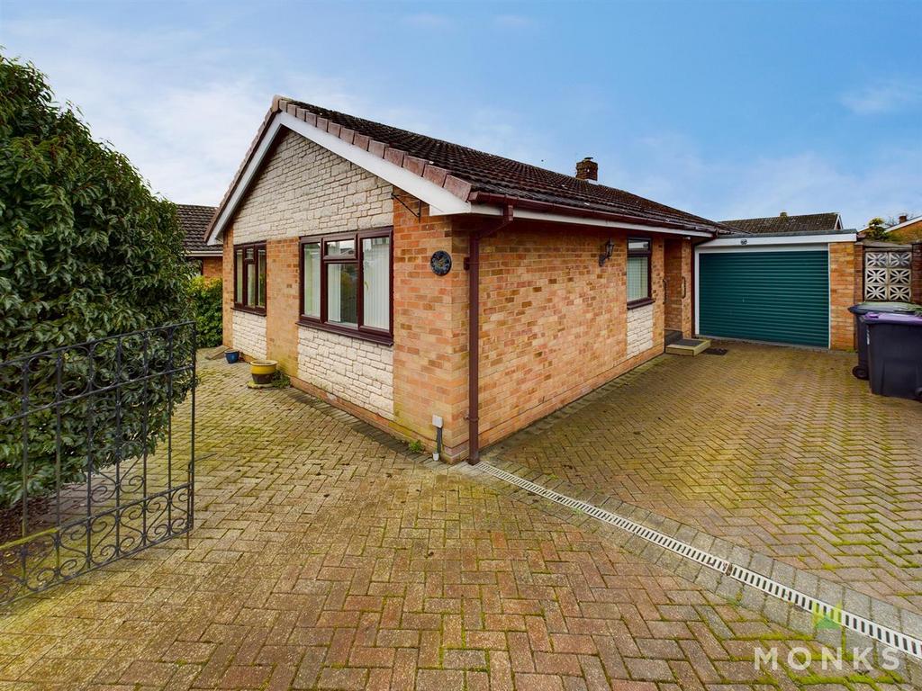 Somerset Way, Wem, Shropshire 3 bed detached bungalow for sale £300,000