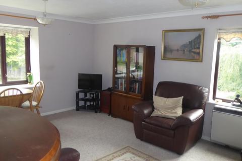 2 bedroom flat for sale - Ransom Close, Watford WD19