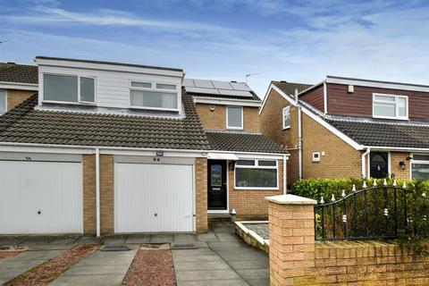 3 bedroom semi-detached house for sale - Bamburgh Drive, Pegswood, Morpeth