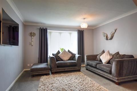 54 Bamburgh Drive, Pegswood, Morpeth, NE61 6TT