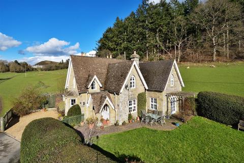 4 bedroom detached house for sale - Nr Kington, Herefordshire - with VIEWS