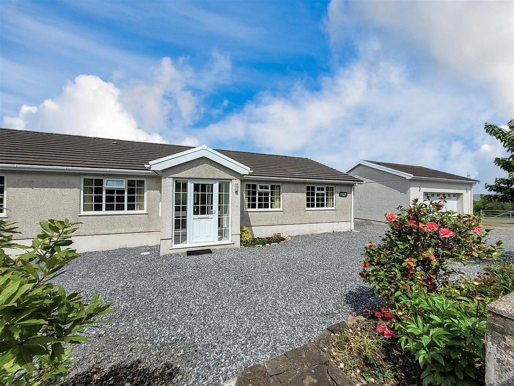 Sylen Road, Pontyberem, Llanelli 3 bed property with land for sale £560,000
