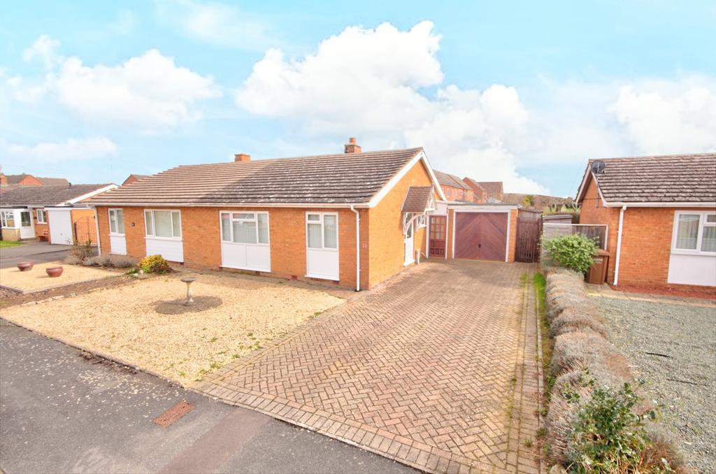 Binyon Close, Badsey, Evesham 2 bed semidetached bungalow for sale £275,000