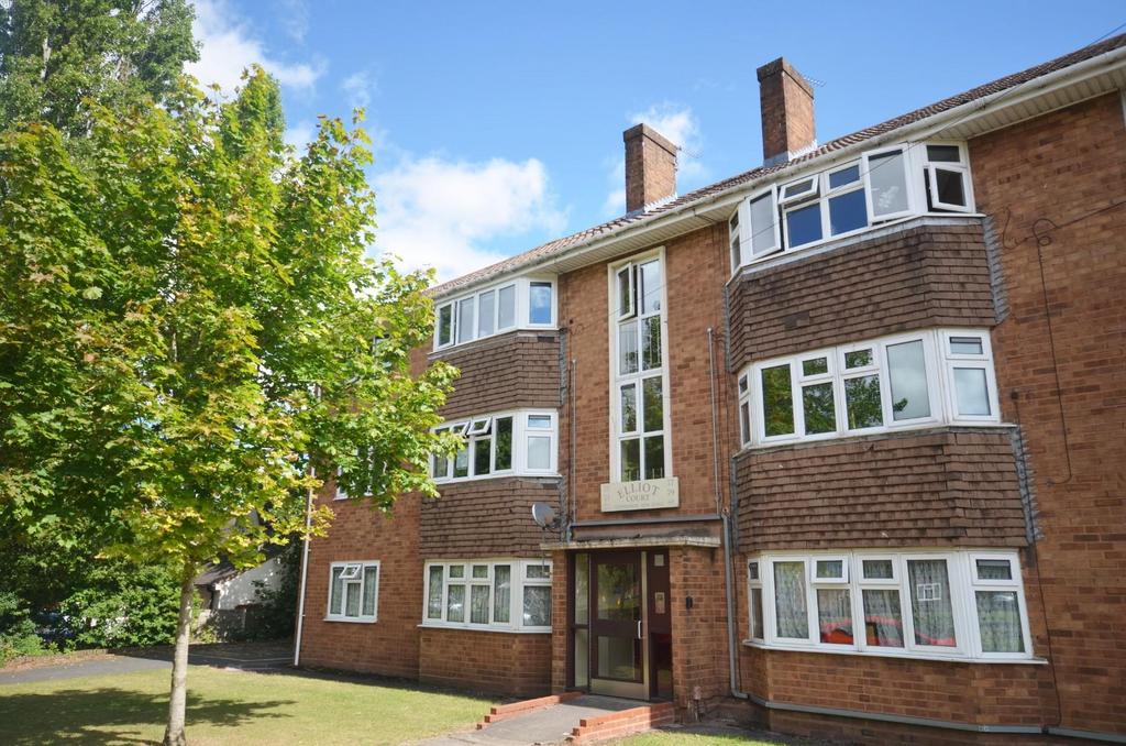Birmingham New Road, Wolverhampton 2 bed flat £725 pcm (£167 pw)