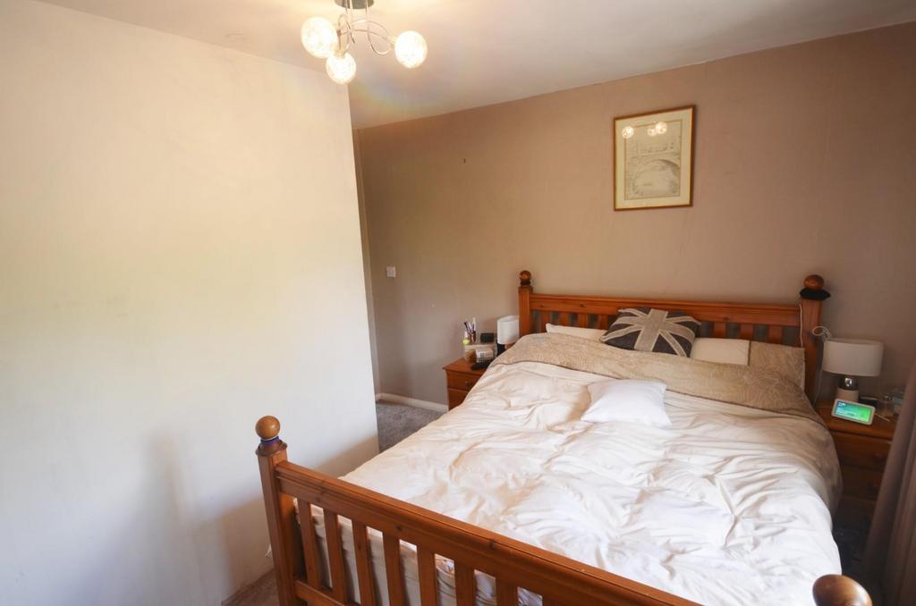 Bed 1 .jpg