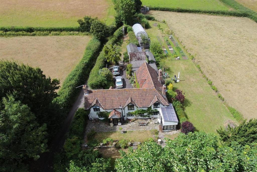 Horton & Broadway, Ilminster 3 bed detached house for sale £500,000